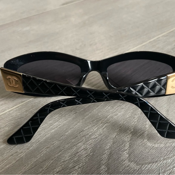 Iconic 90’s CHANEL 5014 c501/91 sunglasses. - Picture 9 of 13